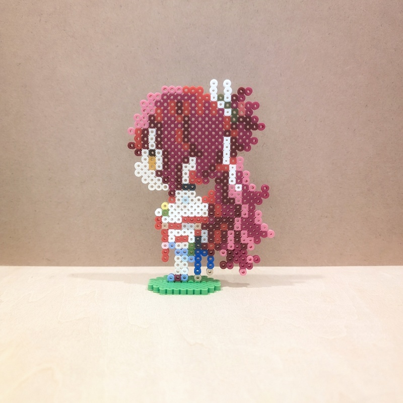 【ユニプロ二次創作作品】 日向海フェニカ アイロンビーズ横向きスタンド