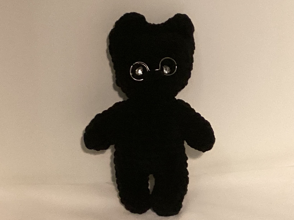 キラキラお目目のくろねこ（眼鏡付き）