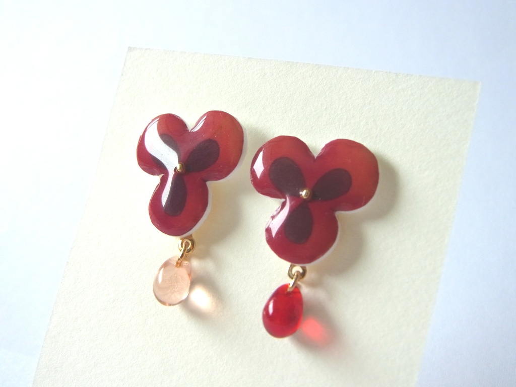 シャルメモチーフピアス・イヤリング