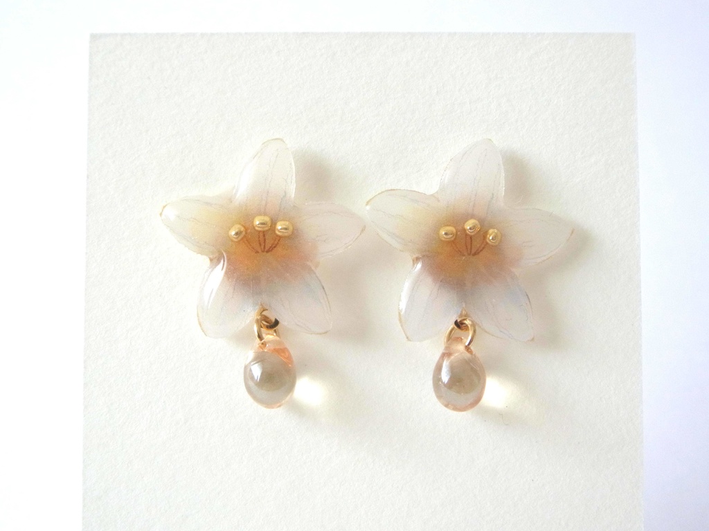 フィーユモチーフピアス・イヤリング