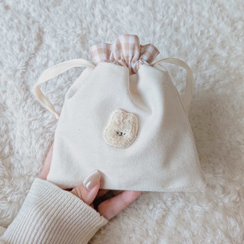 - ̗̀ 🐇  うさぎさんフェイス 刺繍ポーチ  ︎🤍☁