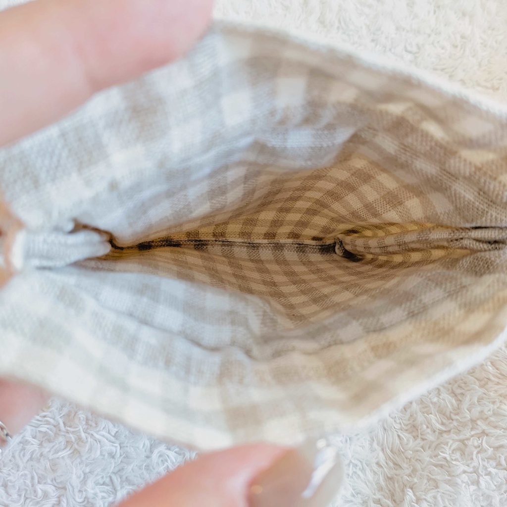 🕷 クロロ 刺繍 ポーチ 📕