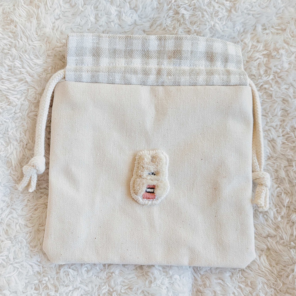 🕷 クロロ 刺繍 ポーチ 📕