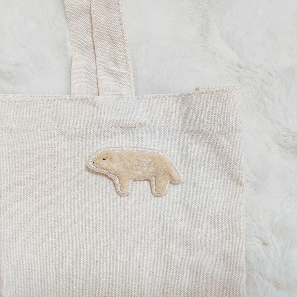 🐶 モンゴルの犬 刺繍 ピンバッジ ☁️