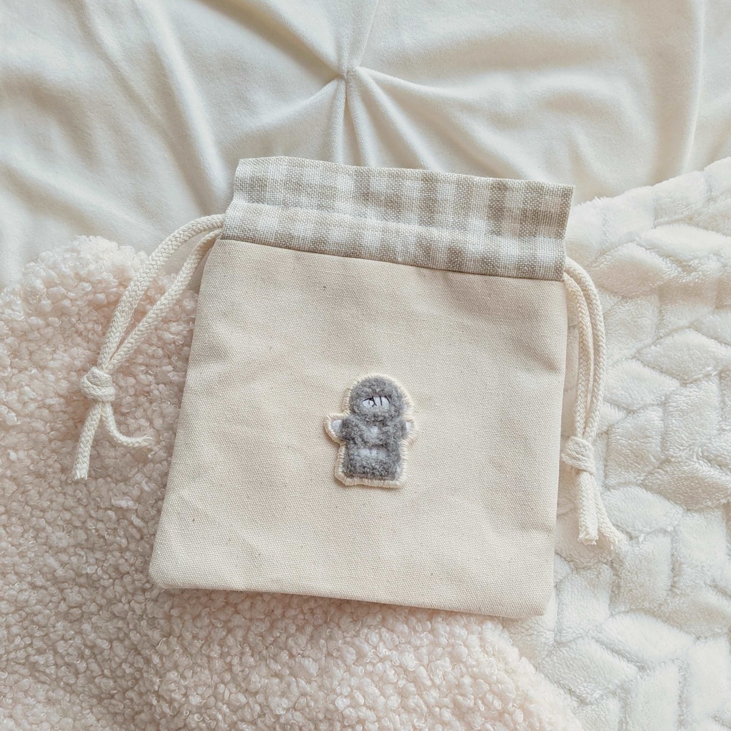 雑渡ギニョール 刺繍 ポーチ