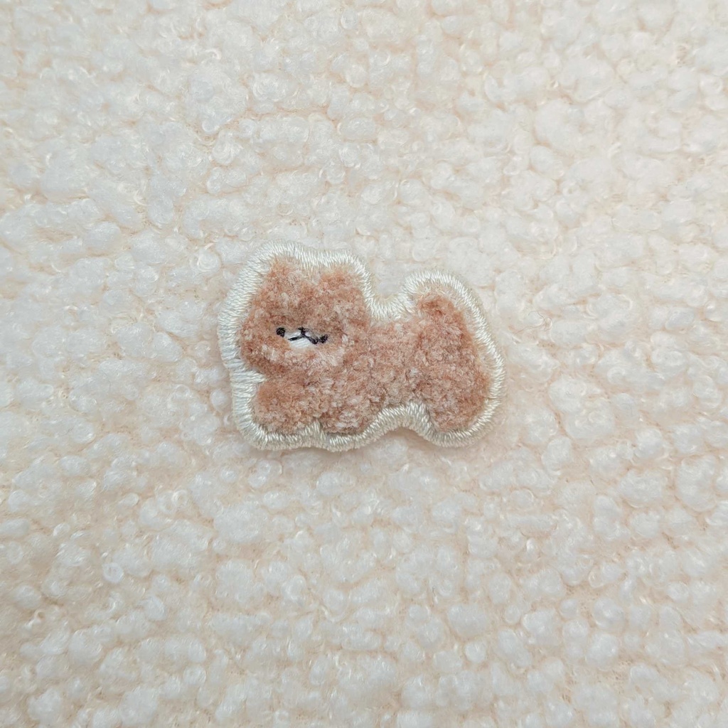 🤍 ねこさん 刺繍 ピンバッジ ☁️