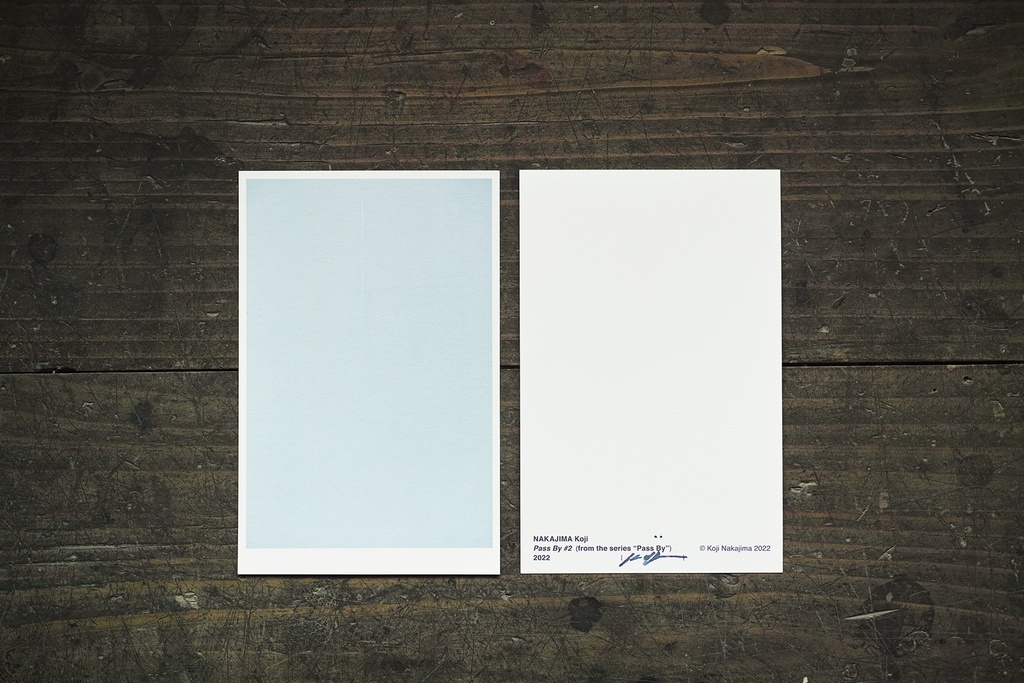 「横たわろう、通過せよ」paper + カード