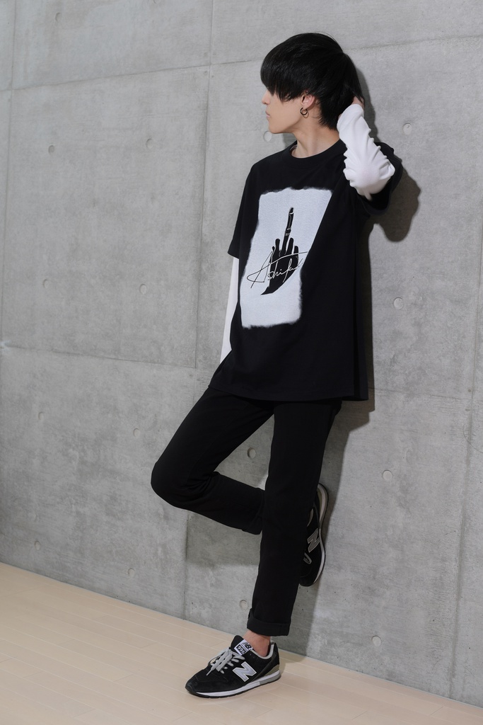 ”fuck sign” design T-shirt