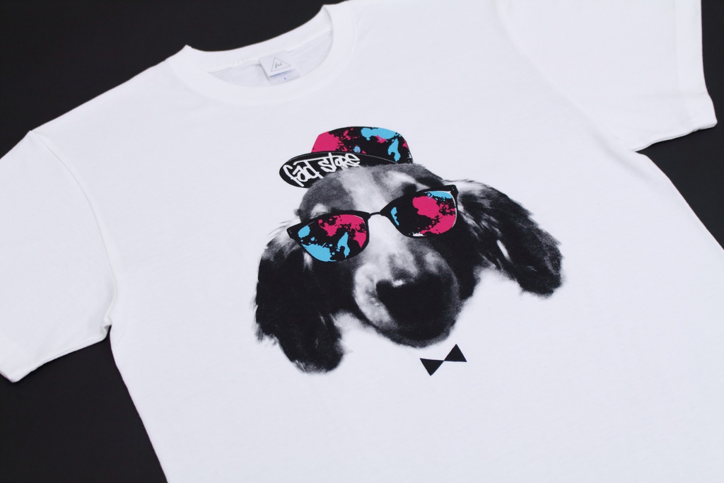 ”dog” design T-shirt