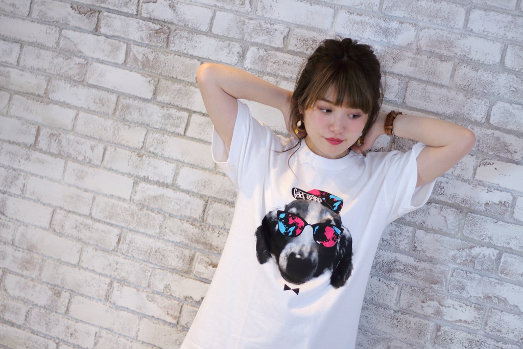 ”dog” design T-shirt