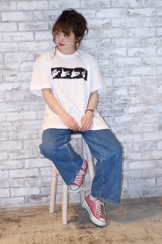 ” sign language”  design T-shirt