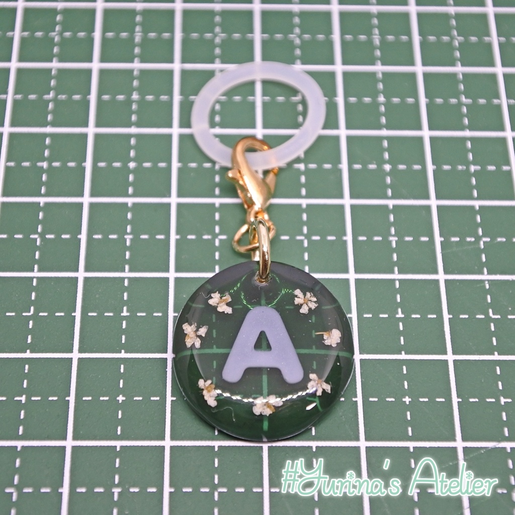 碧音ゆりなオリジナル イニシャルめじるしアクセサリー
