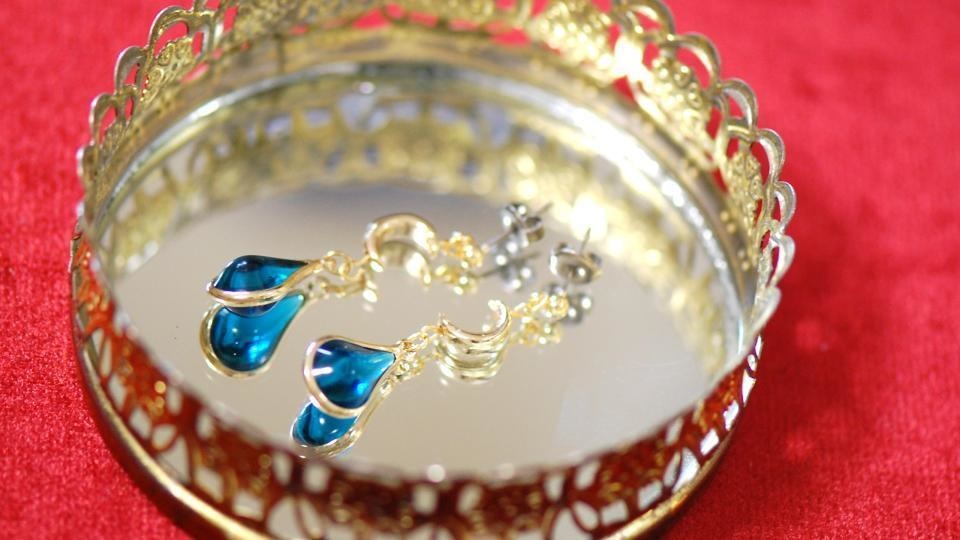 【お値下げ中】【露雫流魂】海琳(ハイリン)イメージアクセサリ(ピアスorイヤリング)