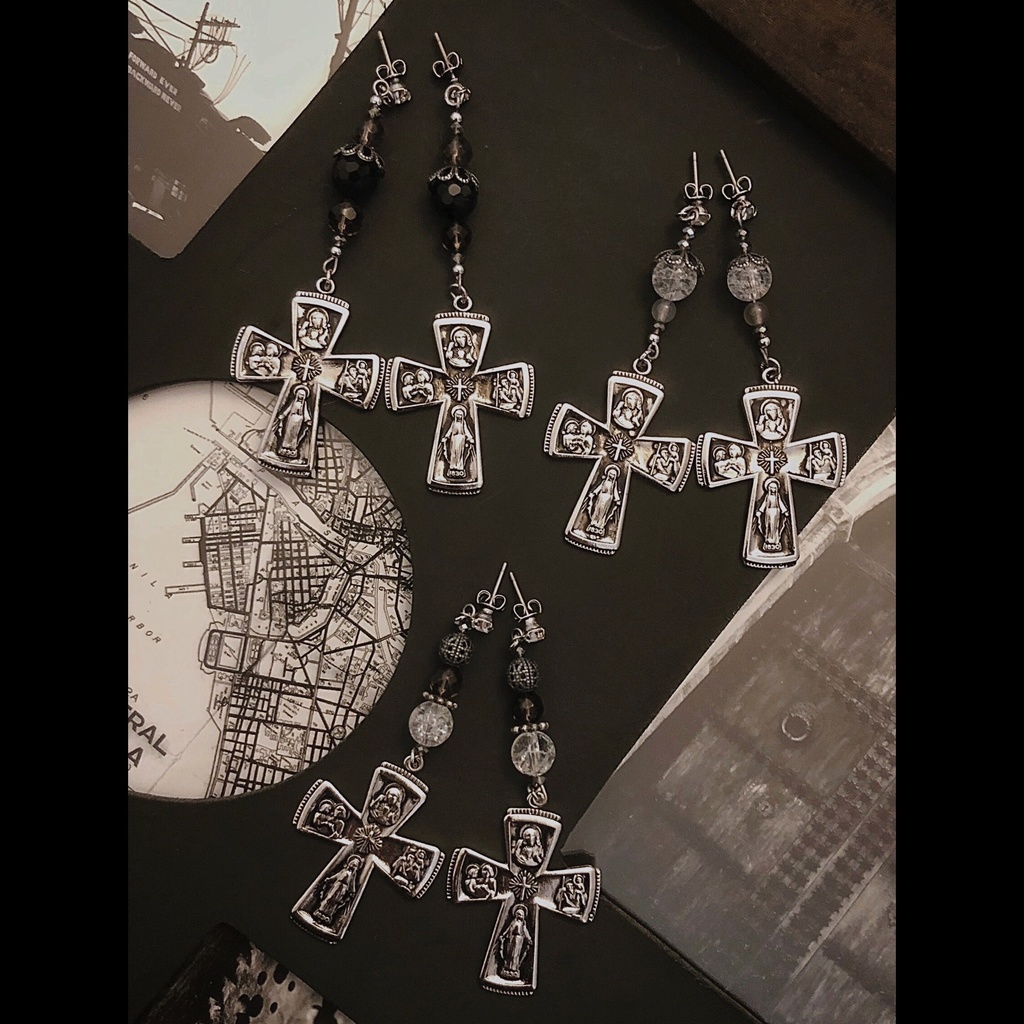 再入荷‼︎ ピアス　cross 