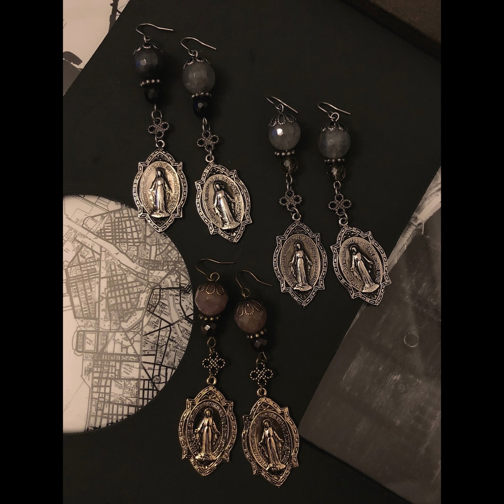 ピアス　Maria