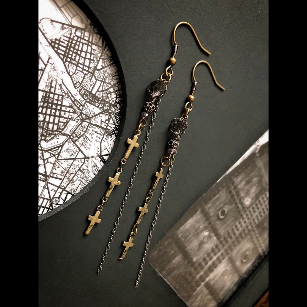 ピアス　cross long