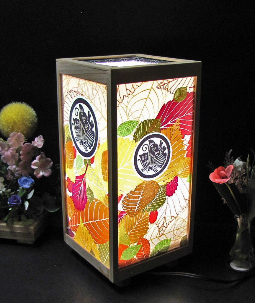 夢灯り 家紋の宿り木/丸に揚羽蝶 LED・桧枠造り・厚上質紙張貼・軽量/02-21