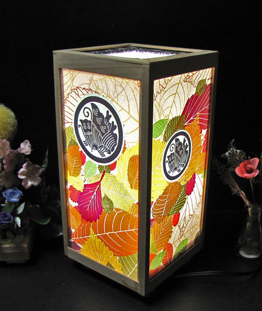 夢灯り 家紋の宿り木/丸に揚羽蝶 LED・桧枠造り・厚上質紙張貼・軽量/02-21