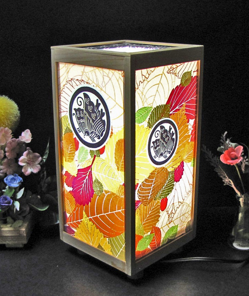 夢灯り 家紋の宿り木/丸に揚羽蝶 LED・桧枠造り・厚上質紙張貼・軽量/02-21