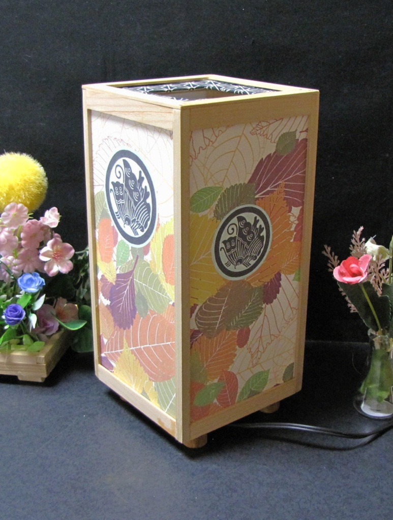 夢灯り 家紋の宿り木/丸に揚羽蝶 LED・桧枠造り・厚上質紙張貼・軽量/02-21