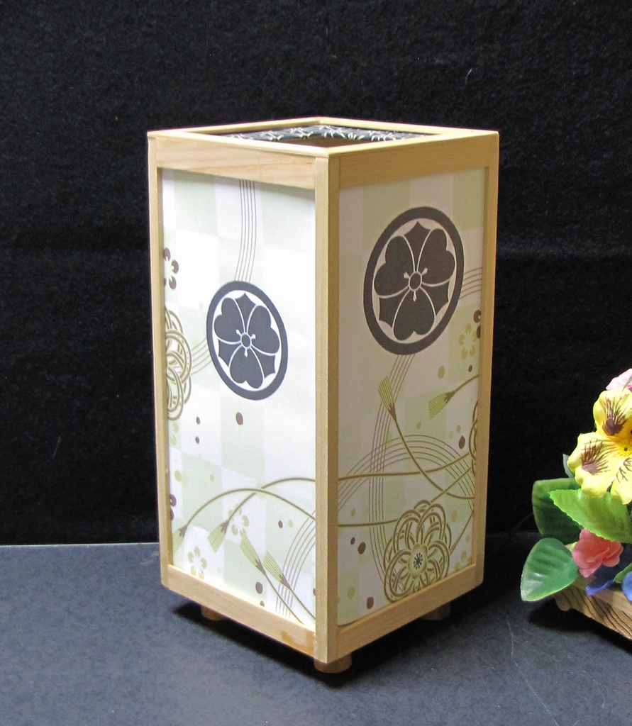 夢灯り 家紋の宿り木/丸に剣片喰 LED・桧枠造り・厚上質紙張貼・軽量/01-01