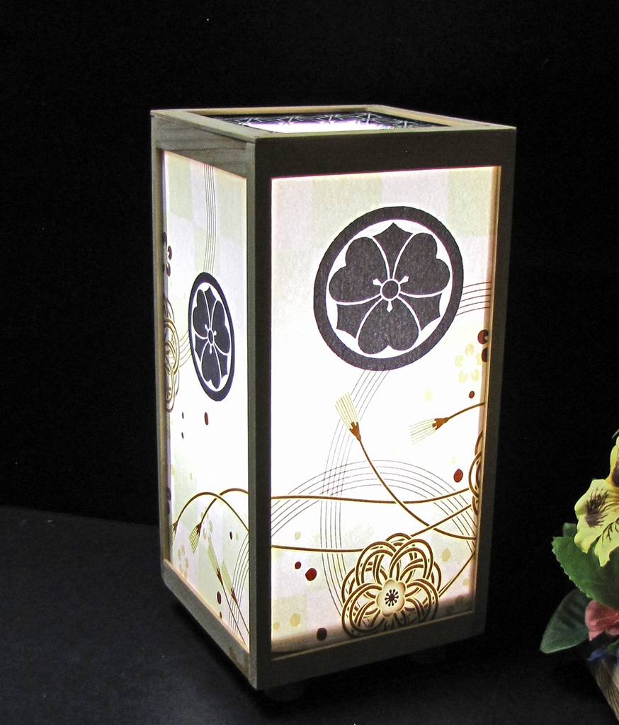 夢灯り 家紋の宿り木/丸に剣片喰 LED・桧枠造り・厚上質紙張貼・軽量/01-01