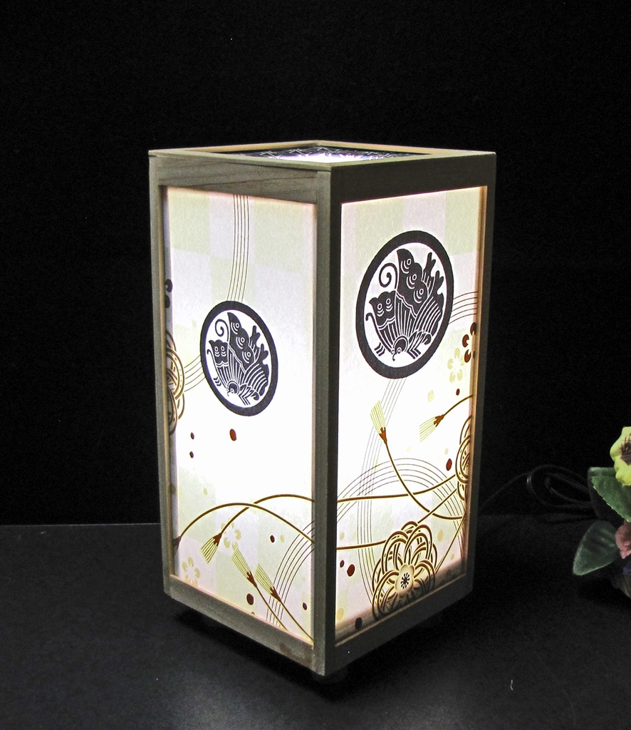 夢明かり 家紋の宿り木/丸に揚羽蝶 LED・桧枠造り・厚上質紙張貼・軽量/01-05