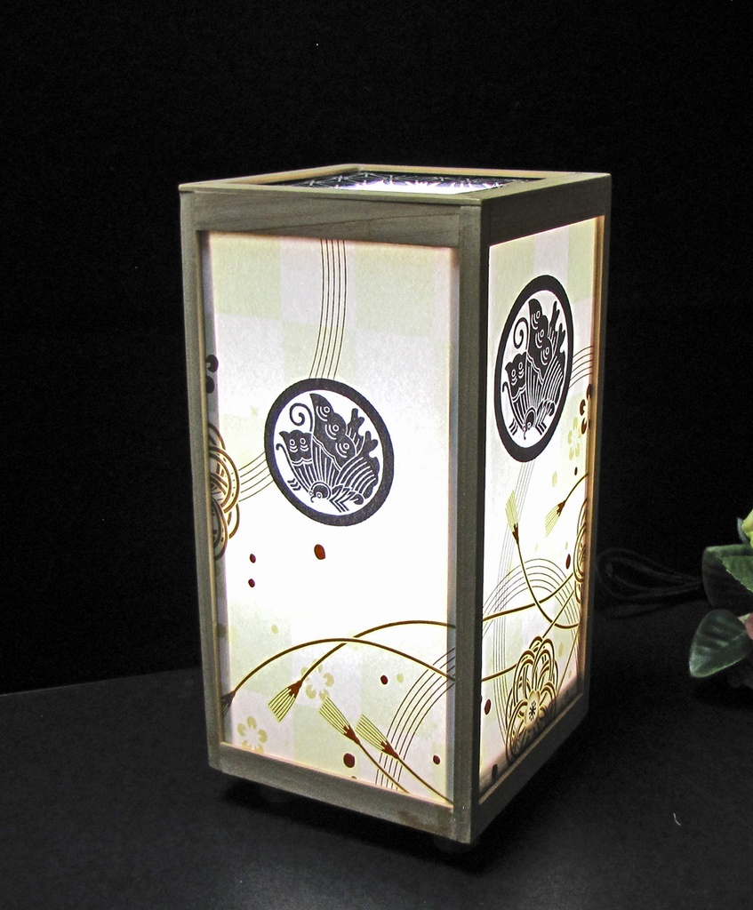 夢明かり 家紋の宿り木/丸に揚羽蝶 LED・桧枠造り・厚上質紙張貼・軽量/01-05