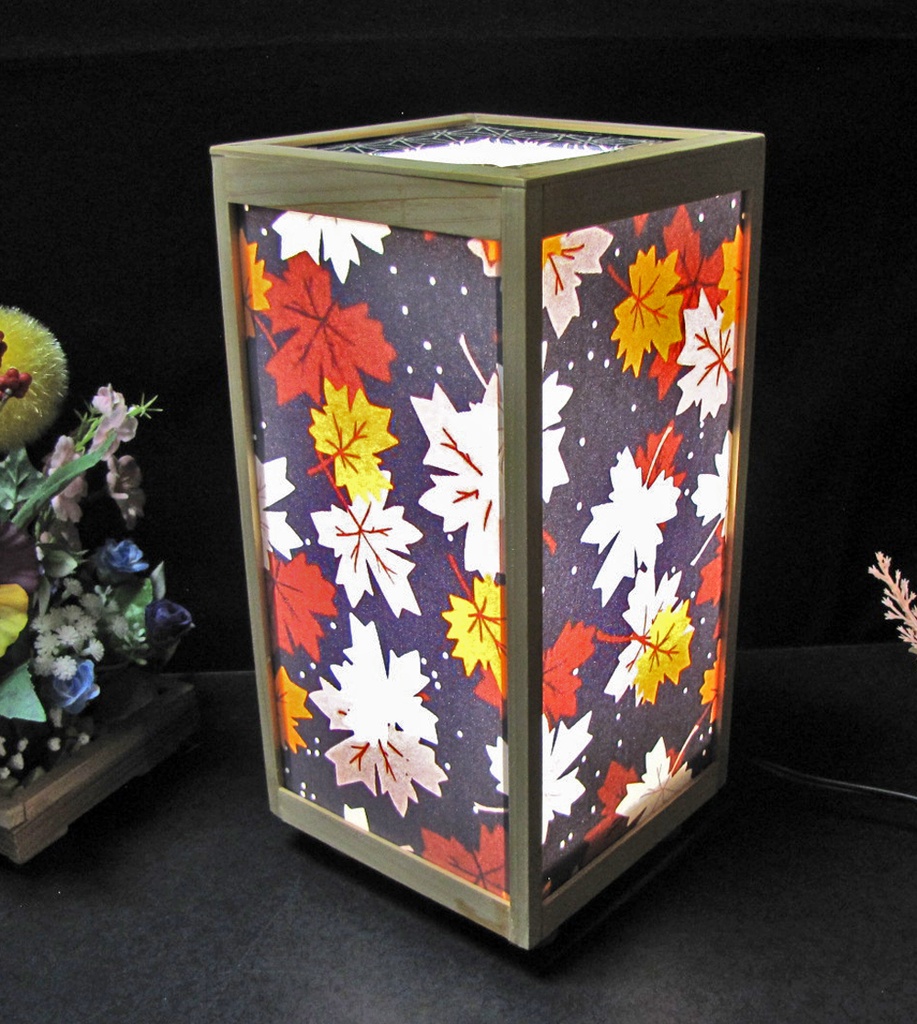 夢灯り安らぎ灯 華燭の宿り木/行雲流水=もみじ葉哀愁 LED・桧枠造り・厚上質紙張貼・軽量/01-91