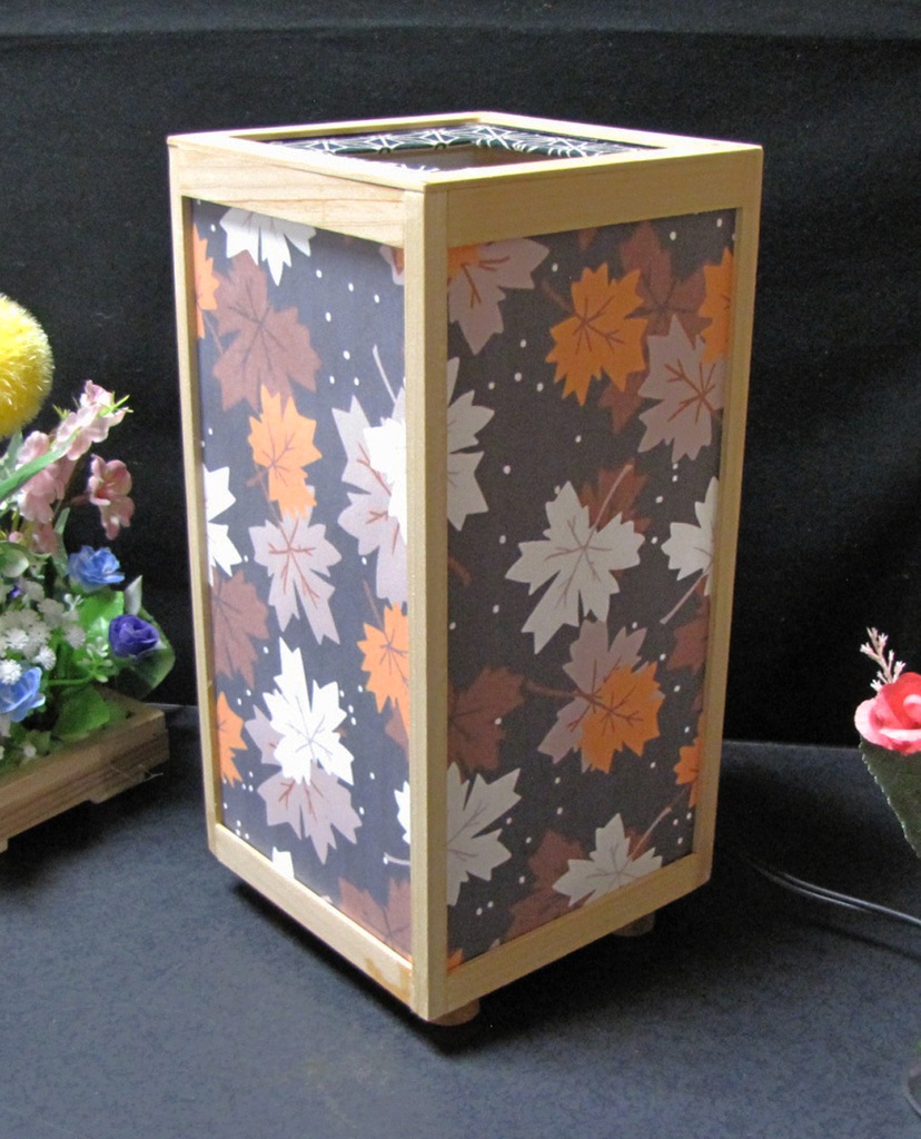 夢灯り安らぎ灯 華燭の宿り木/行雲流水=もみじ葉哀愁 LED・桧枠造り・厚上質紙張貼・軽量/01-91