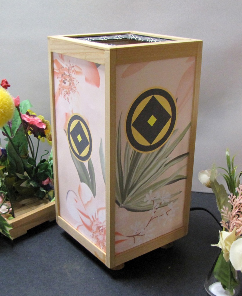 夢明り 家紋/丸に釘抜き LED・桧枠造り・厚上質紙張貼・軽量/02-46