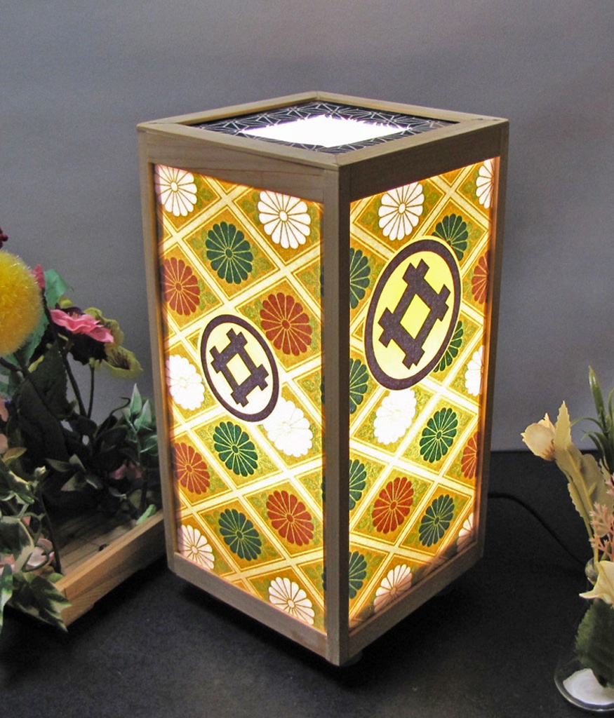 夢明り癒しの灯火 家紋の宿り木/丸に井桁 LED・桧枠造り・厚上質紙張貼・軽量/02-48