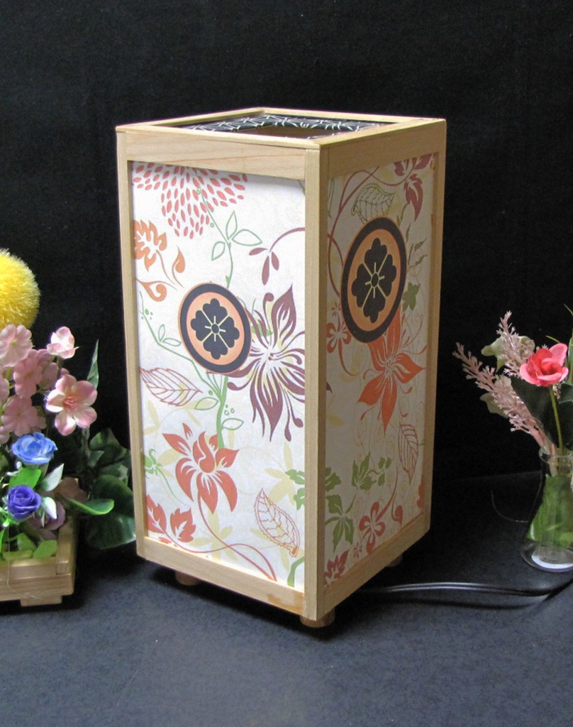 夢明かり 家紋の宿り木/丸に花角 LED・桧枠造・厚上質紙張貼・軽量/02-15