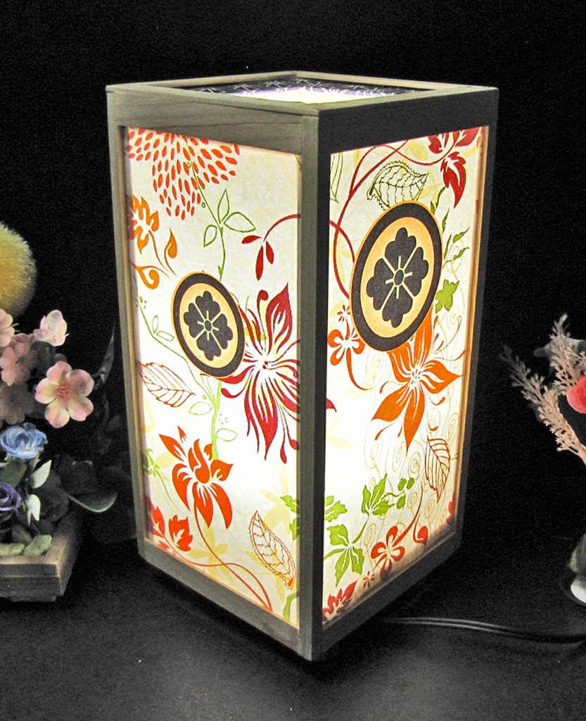 夢明かり 家紋の宿り木/丸に花角 LED・桧枠造・厚上質紙張貼・軽量/02-15