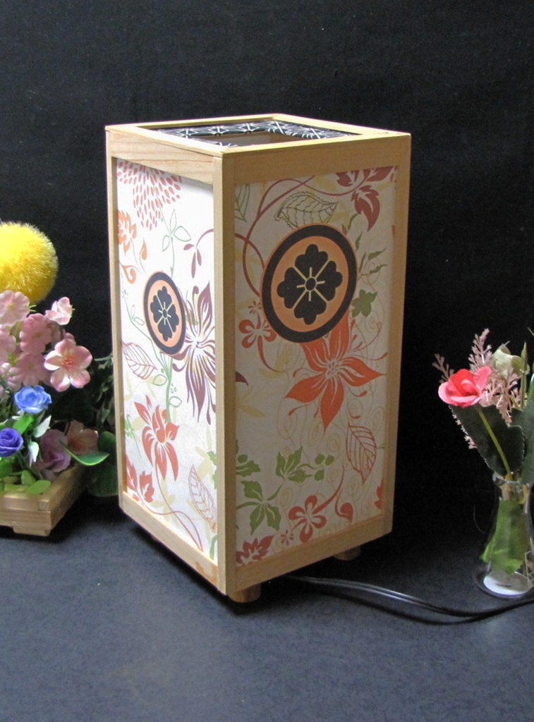 夢明かり 家紋の宿り木/丸に花角 LED・桧枠造・厚上質紙張貼・軽量/02-15