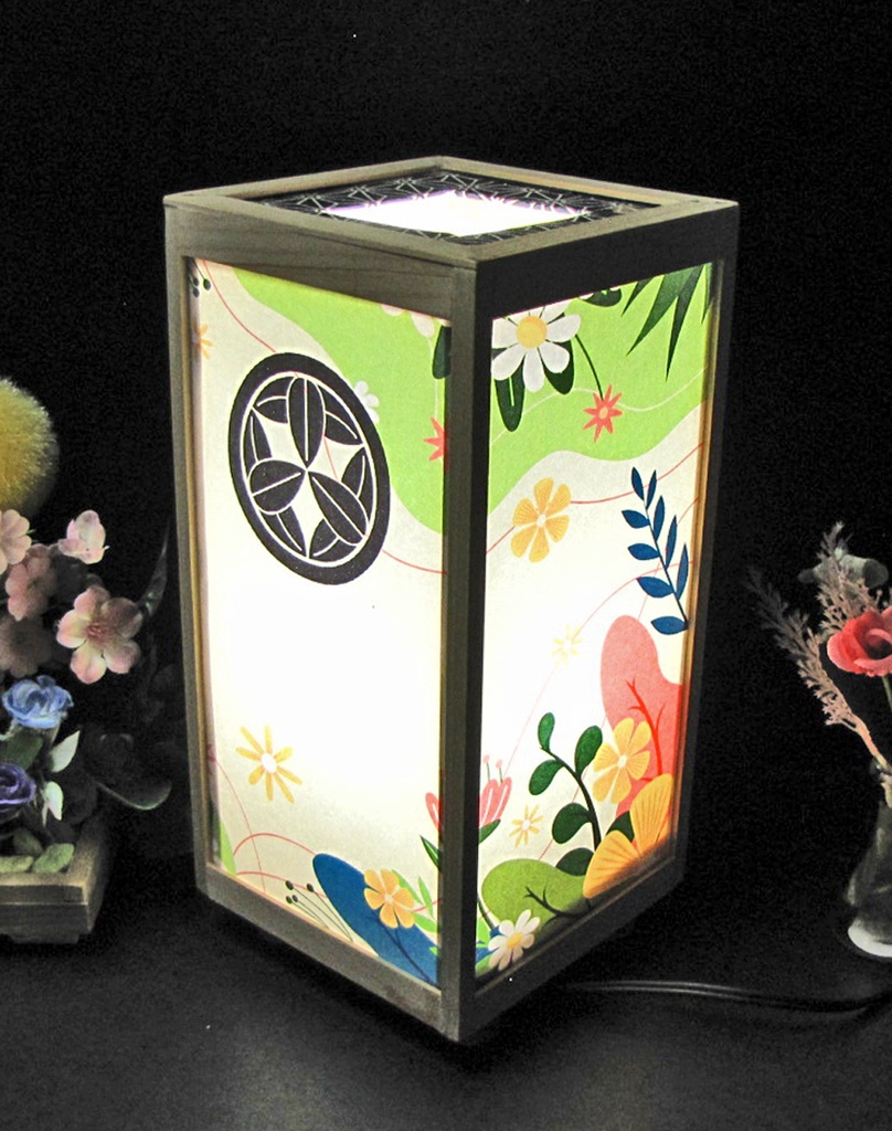 夢明かり 家紋の宿り木/丸に九枚笹 LED・桧枠造り・厚上質紙張貼・軽量/02-19