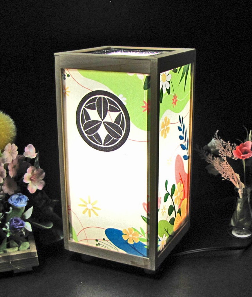 夢明かり 家紋の宿り木/丸に九枚笹 LED・桧枠造り・厚上質紙張貼・軽量/02-19