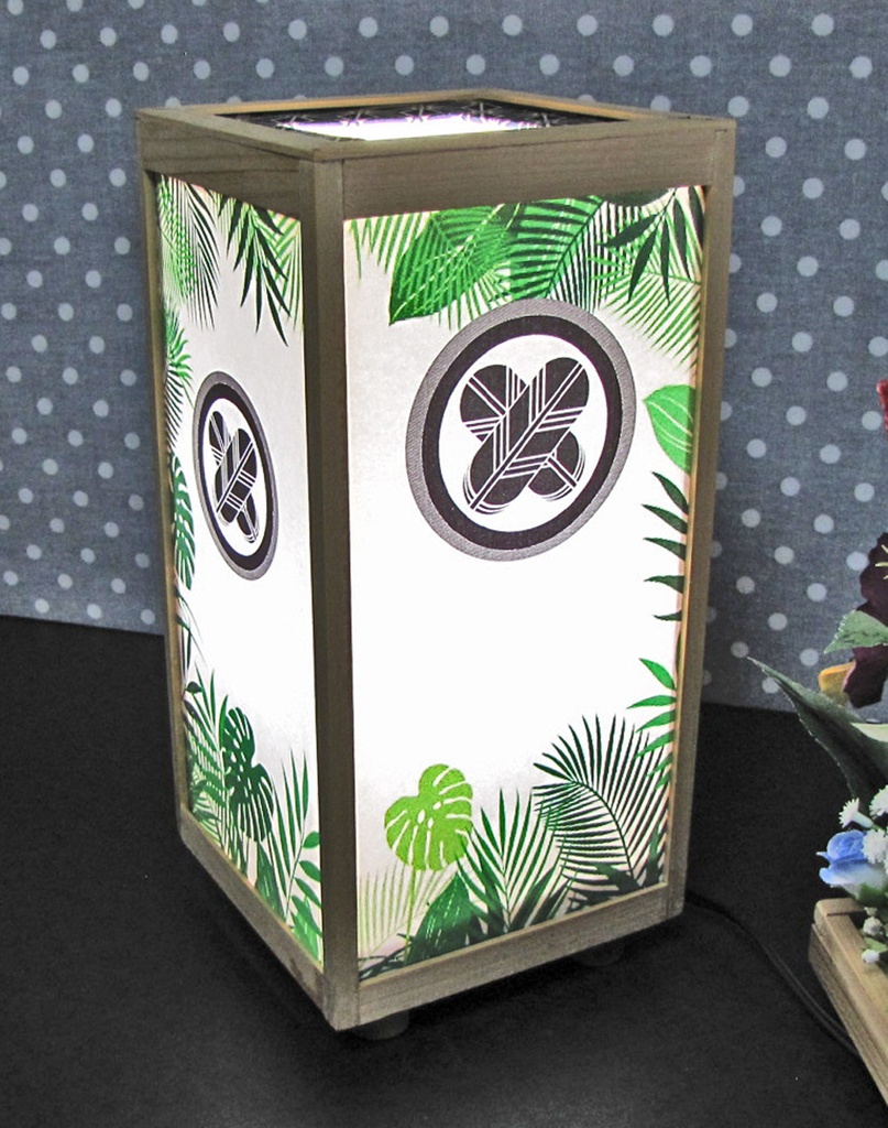 夢明かり 家紋の宿り木/丸に違い鷹の羽 LED・桧枠造り・厚紙張貼・軽量/5-100