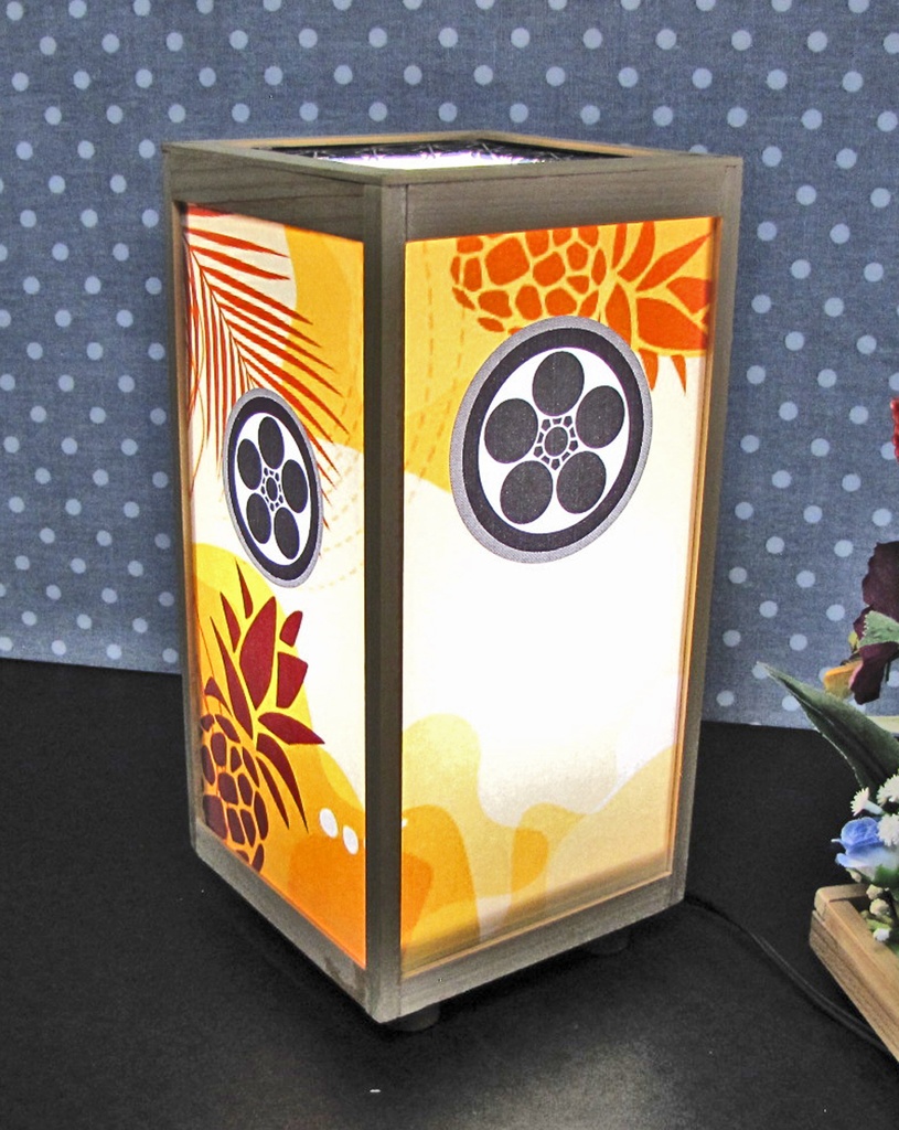 夢明かり 家紋の宿り木/丸に梅鉢 LED・桧枠造り・厚紙張貼・軽量/5-104