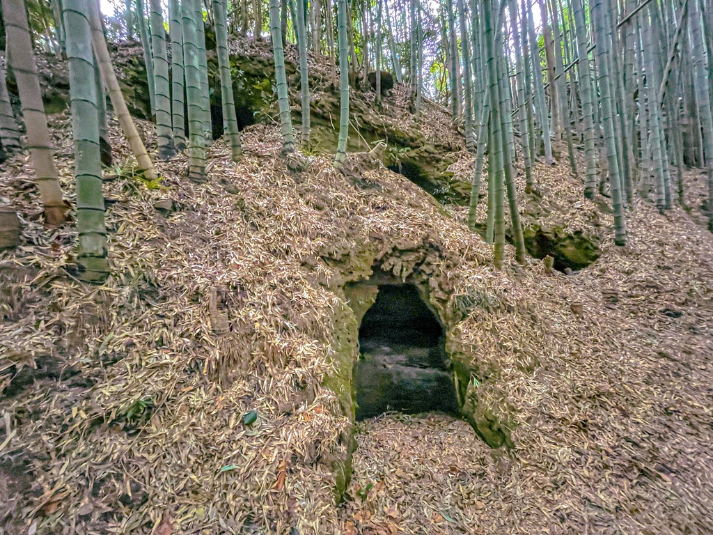 横穴墓 やぐら・古墳集合体
