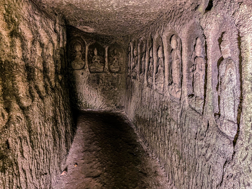 横穴墓 やぐら・古墳集合体