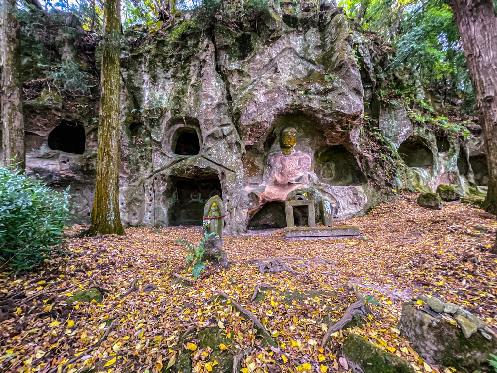 横穴墓 やぐら・古墳集合体