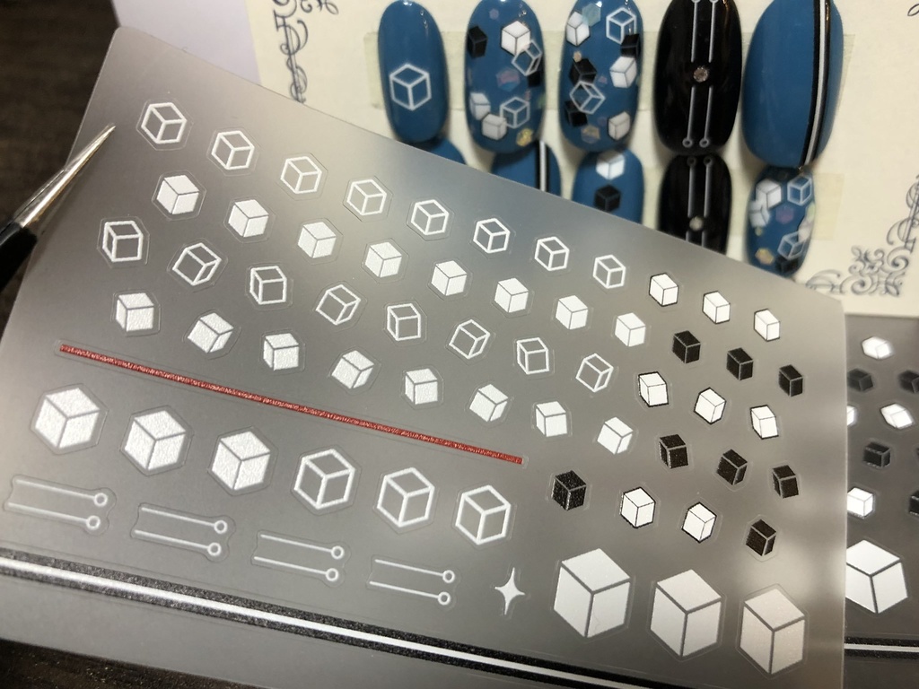 キューブのネイルパーツシール