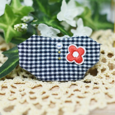 チェックの刺繍おはなワッペントップス