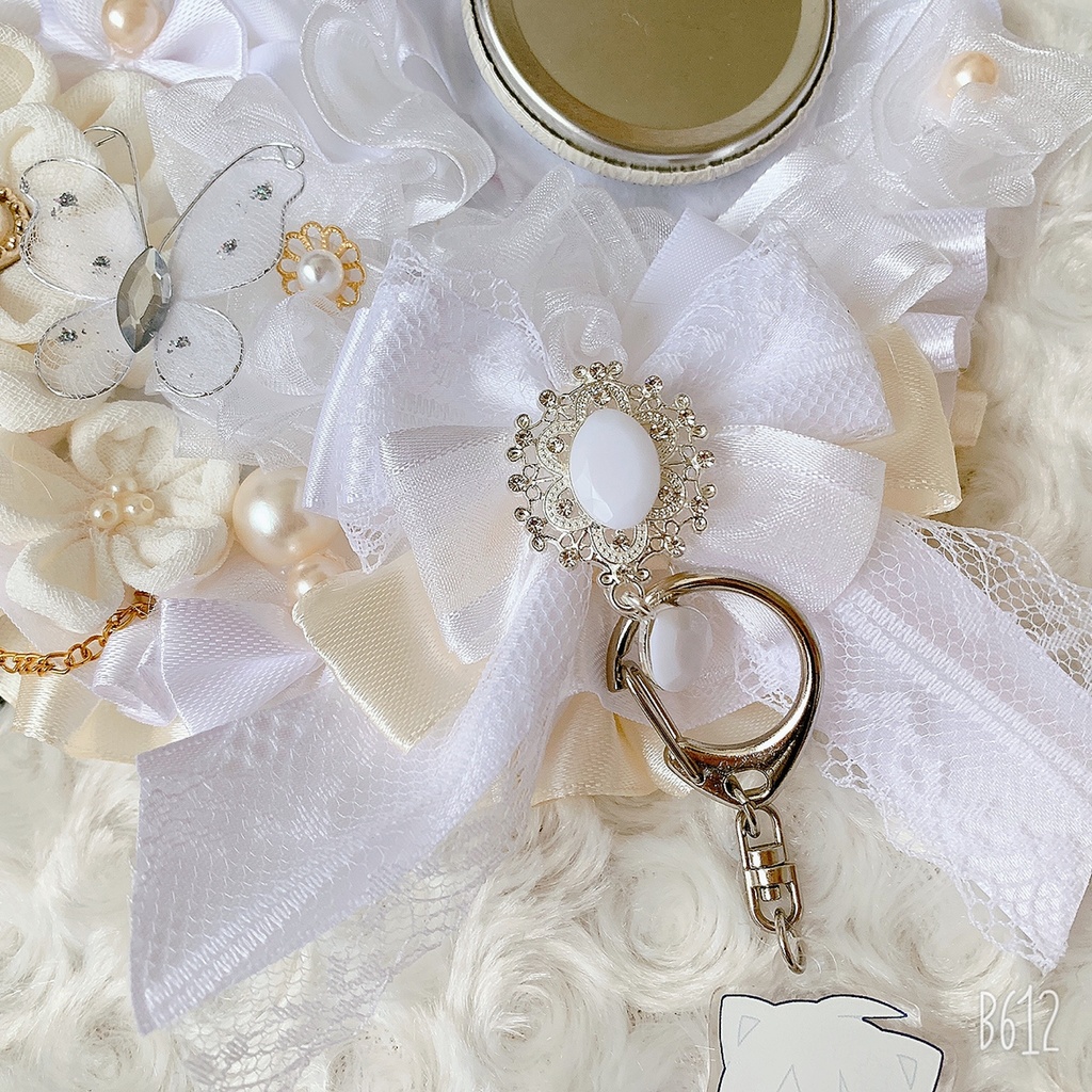 痛ロゼット 白 ホワイト ハート型ロゼット バックチャーム 痛バ