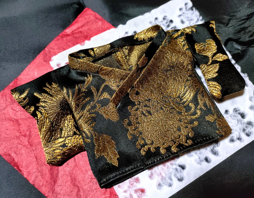 ◎20cm ぬい服 着物 軽装 和服 浴衣 黒金 菊の花柄