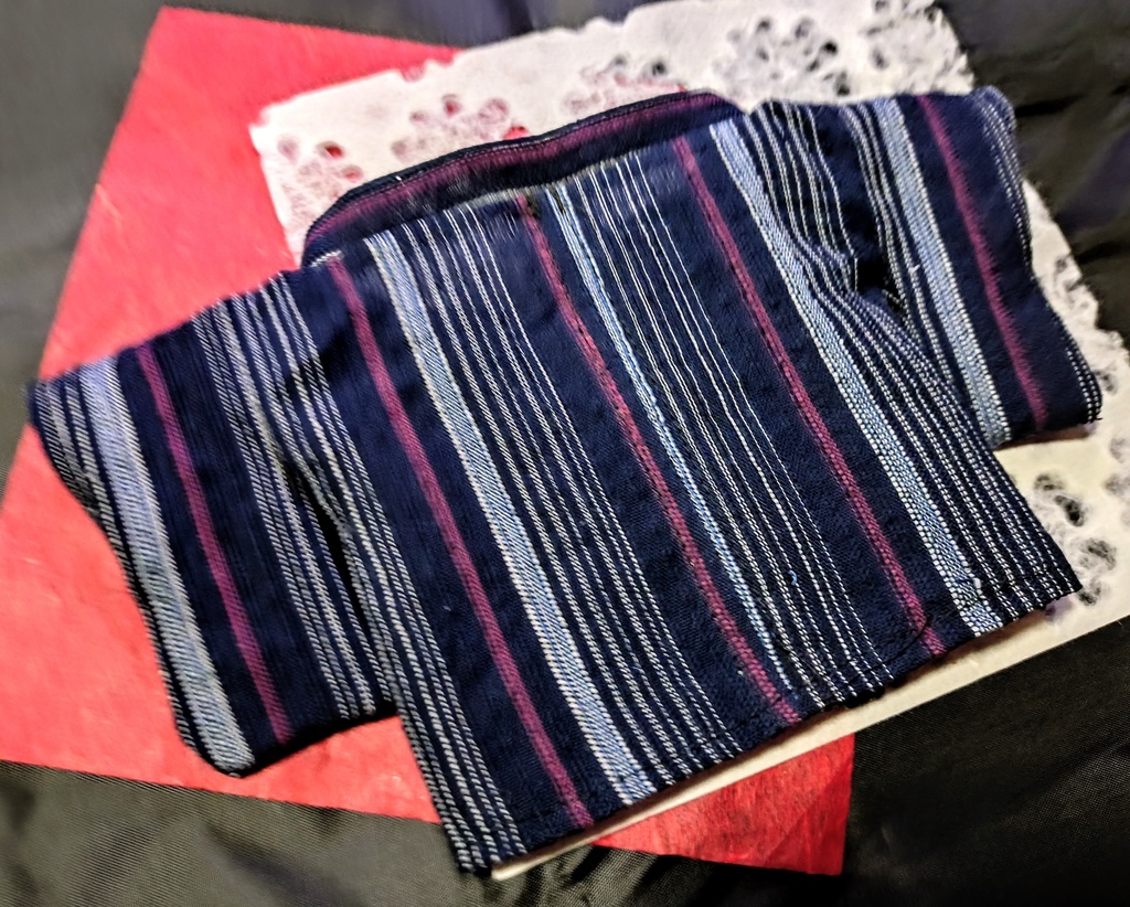 20cm ぬい服 浴衣 軽装 和服 阿波しじら織 藍赤縞 ぬいぐるみ服