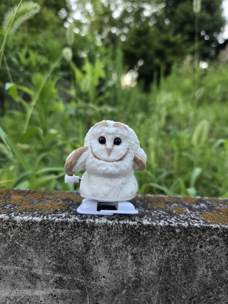 爆走!!走るメンフクロウの赤ちゃん