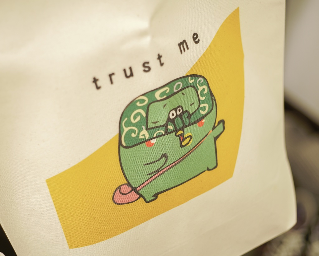 カッパを信じるちからバッグ