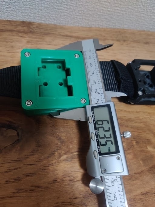 【スタンダード】 VIVE トラッカー 等に ワンタッチで着脱できるベルトマウンターキット